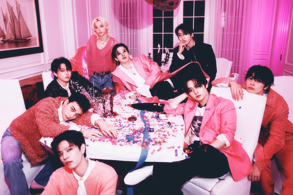حققت فرقة Stray Kids مبيعات مضاعفة للمرة الثانية على التوالي في الأسبوع الأول من المبيعات هذا العام مع ألبوم "Do It"