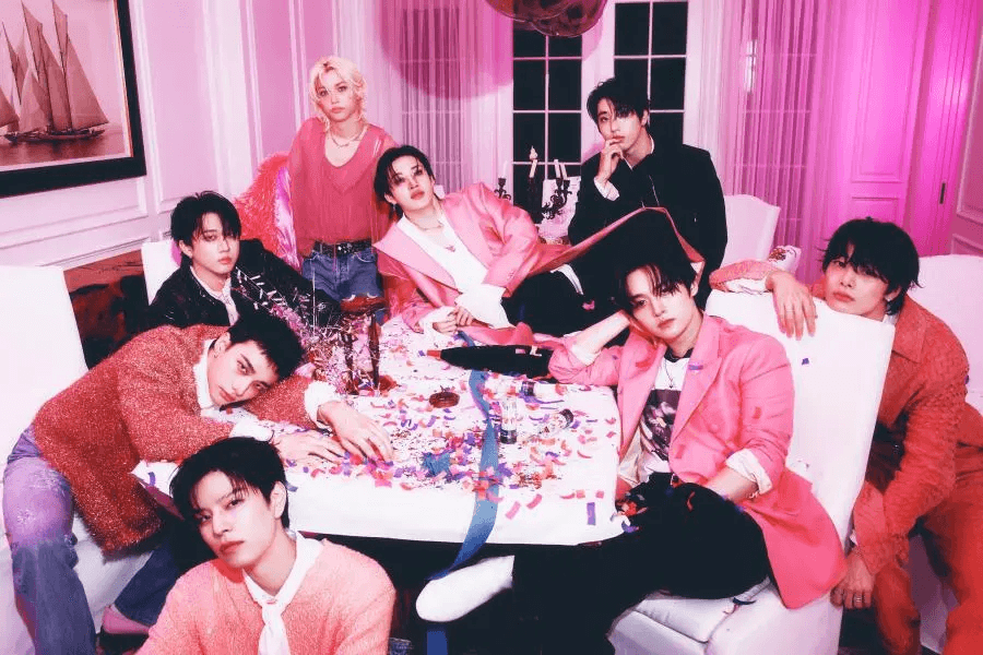 شركة JYP تنشر تحديثًا بشأن الإجراءات القانونية لحماية فرقة Stray Kids