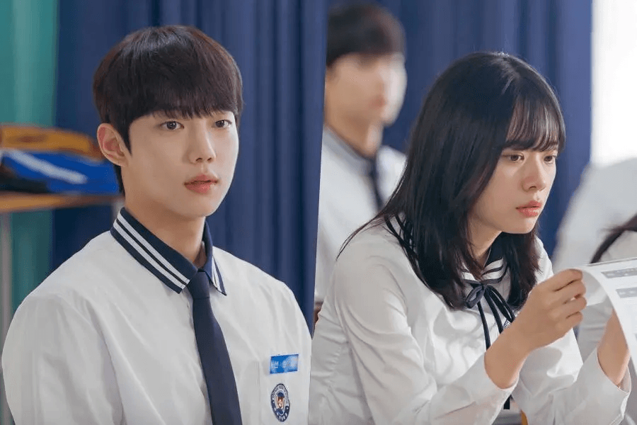 تشو جون يونغ ولي جاي إن متنافسان على المركز الأول في الدراما الجديدة "حمى الربيع - Spring Fever"