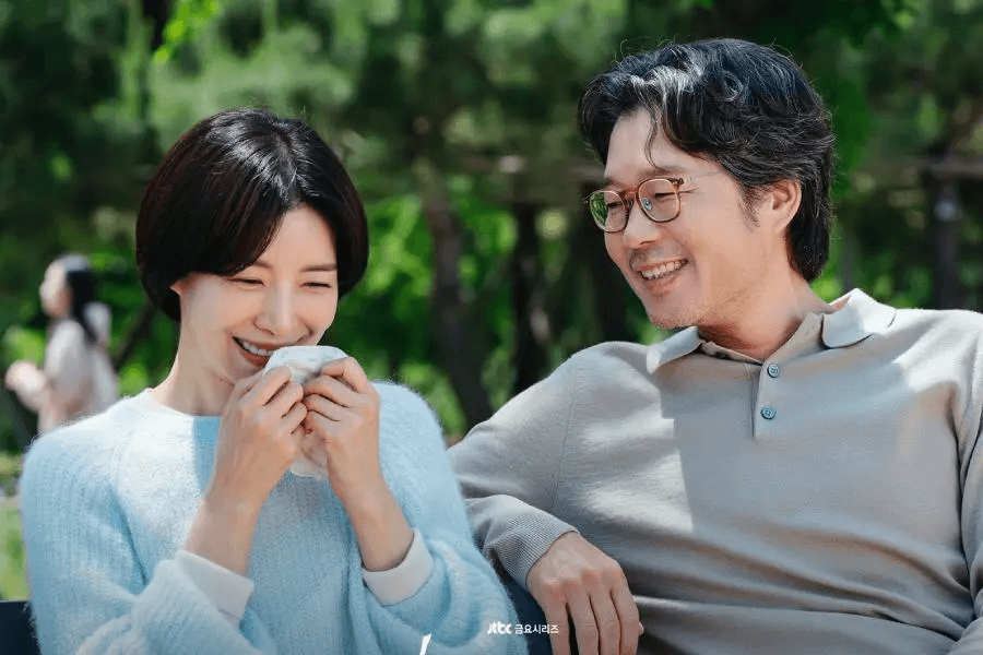 يو جاي ميونغ ويون سي يسلطان الضوء على رسالة حب الذات في دراما "أحبني - Love Me"