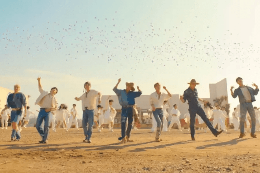 أغنية "Permission To Dance" لفرقة BTS تصبح الفيديو الموسيقي الثاني عشر للفرقة الذي يصل إلى 700 مليون مشاهدة