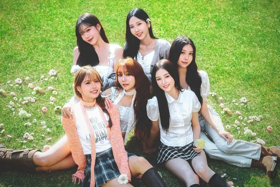 فرقة MOMOLAND تعلن عن عودتها في شهر يناير مع فيديو تشويقي لأغنية “White Spring” فرقة MOMOLAND تعلن عن عودتها في شهر يناير مع فيديو تشويقي لأغنية “White Spring”