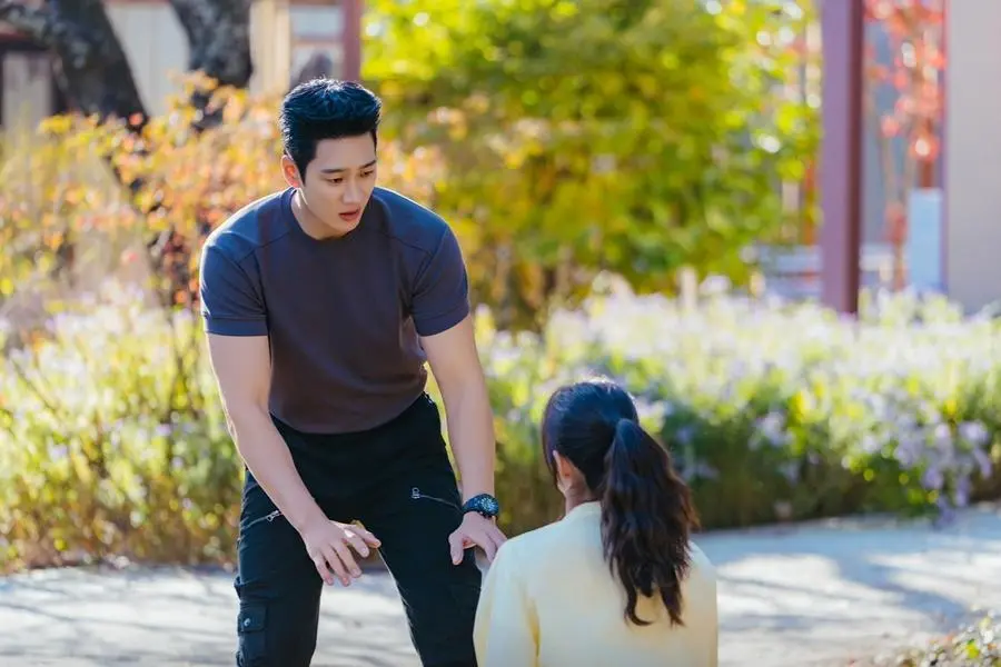 لي جو بين يوجه نداءً يائساً إلى آهن بو هيون في مسلسل "حمى الربيع - Spring Fever" لي جو بين يوجه نداءً يائساً إلى آهن بو هيون في مسلسل "حمى الربيع - Spring Fever"