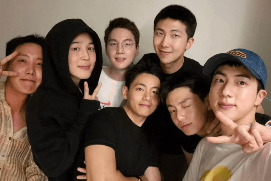 فرقة BTS تعلن رسمياً عن موعد عودتها في مارس وجولة عالمية جديدة