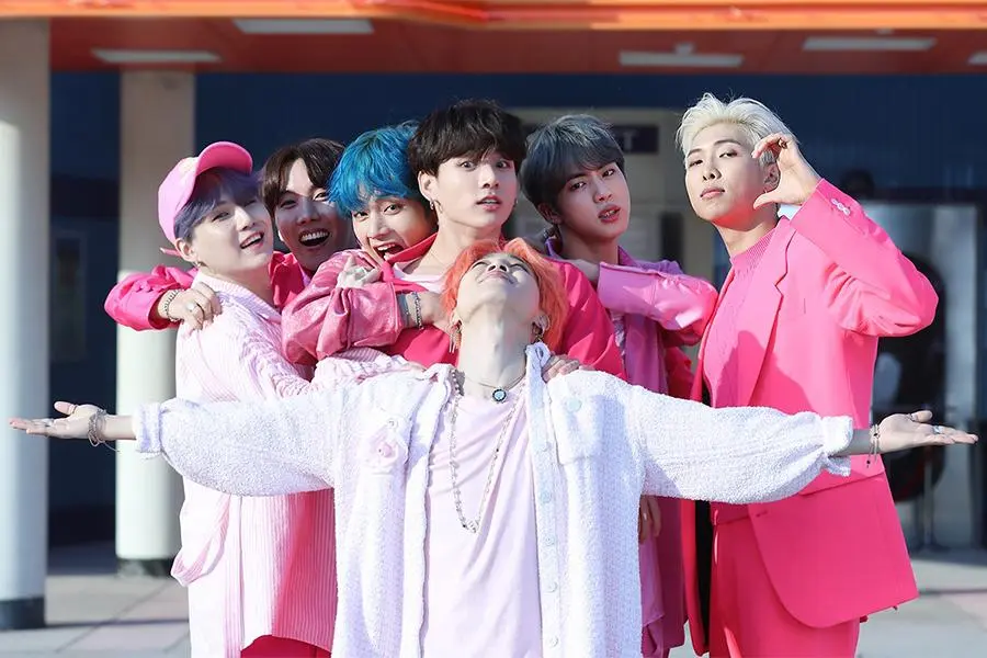 أغنية Boy With Luv لفرقة BTS تصبح ثاني أغنية موسيقية لفرقة ذكور تصل إلى 1.9 مليار مشاهدة