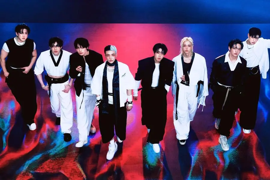 تجاوزت مشاهدات فيديو كليب أغنية "CEREMONY" لفرقة Stray Kids بمشاركة Faker حاجز الـ 100 مليون مشاهدة