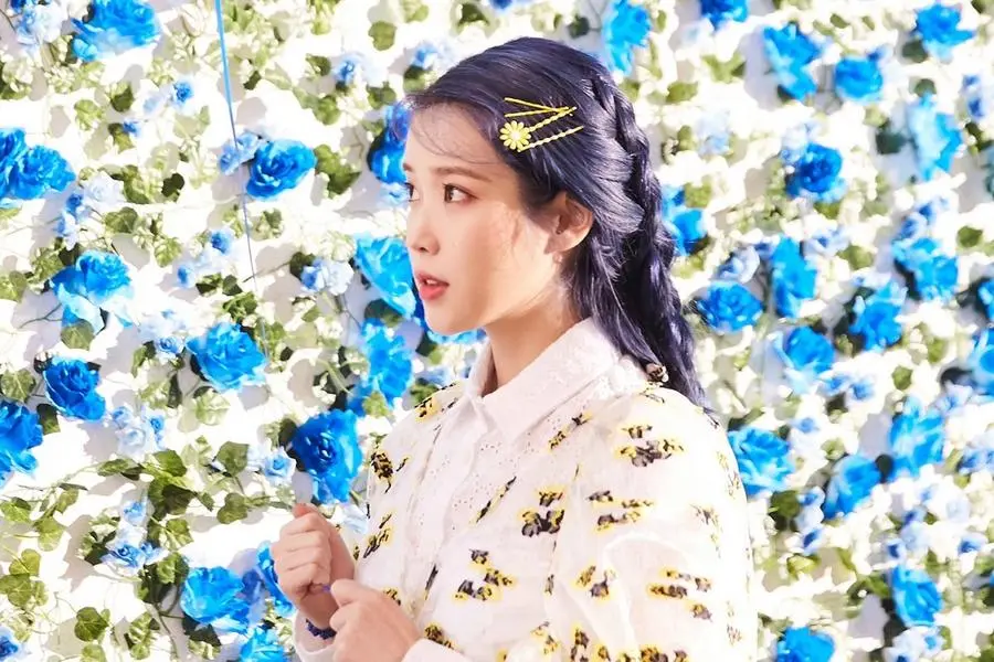 أغنية "Blueming" للمغنية آيو تصبح ثالث فيديو موسيقي لها يتجاوز 200 مليون مشاهدة