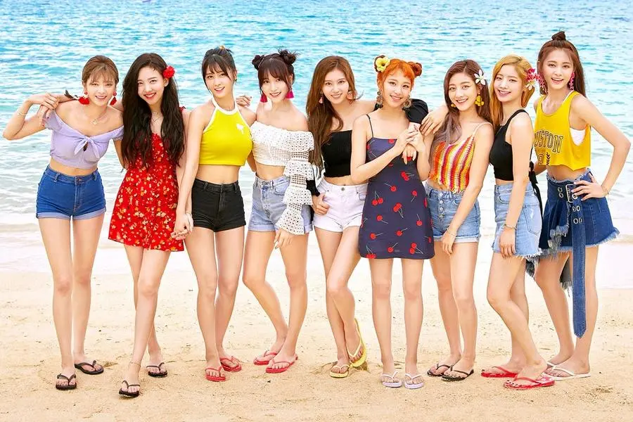 أغنية "Dance The Night Away" لفرقة TWICE تصبح الفيديو الموسيقي الثاني عشر للفرقة الذي يحقق 400 مليون مشاهدة