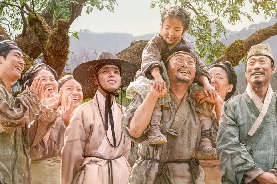 فيلم "حارس الملك - The King’s Warden" يتجاوز 12 مليون مشاهد ويتفوق على فيلم "إكسهوما - Exhuma" في قائمة أعلى إيرادات شباك التذاكر في تاريخ السينما الكورية