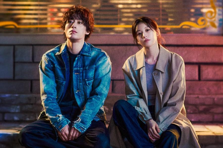 كو كيو هوان و جو يون جونغ يجلسان في صمت في ملصق الدراما الجديدة "كلنا نحاول هنا - We Are All Trying Here" كو كيو هوان و جو يون جونغ يجلسان في صمت في ملصق الدراما الجديدة "كلنا نحاول هنا - We Are All Trying Here"