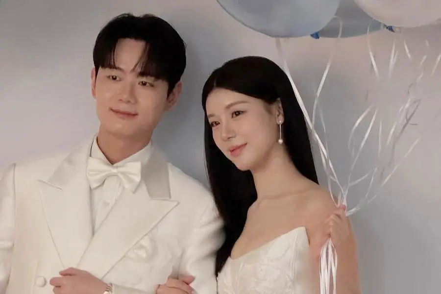 أعلن الثنائي Seo Min Hyung و Kong Sang Jeong، نجما برنامج "تبادل 3 - EXchange 3" زواجهما أعلن الثنائي Seo Min Hyung و Kong Sang Jeong، نجما برنامج "تبادل 3 - EXchange 3" زواجهما