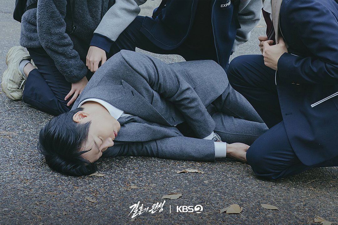 نامكونغ مين هو جراح أعصاب مصمم على العثور على زوجته المختطفة في مسلسل "الزوج - The Husband"