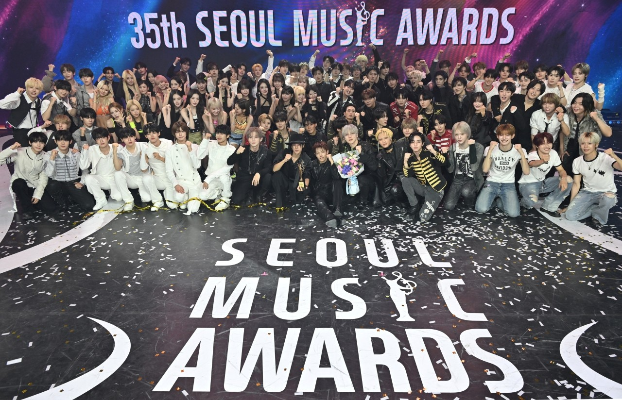 الفائزون بجوائز Seoul Music Awards الخامسة والثلاثين