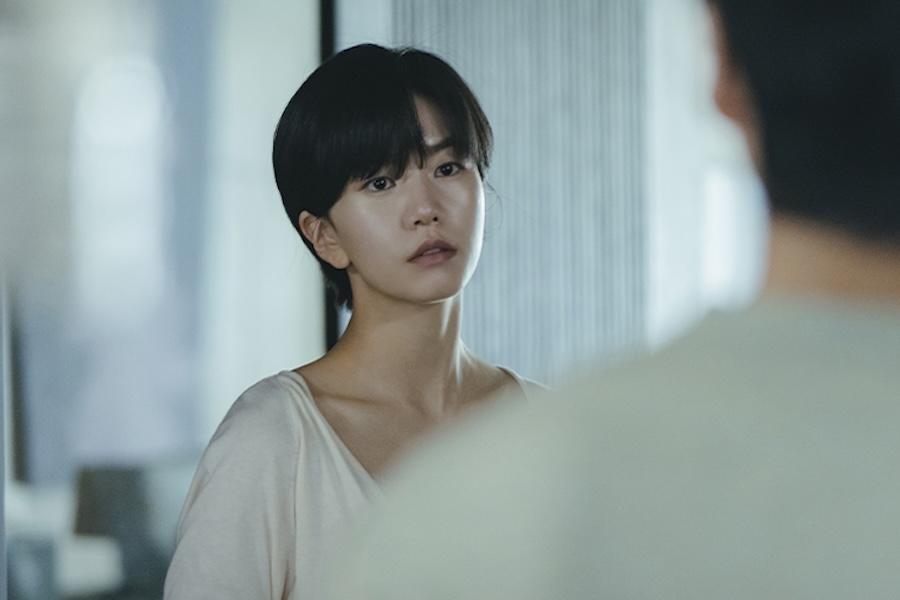 لي سول تواجه زوجها نامكونغ مين في الدراما الجديدة "الزوج - The Husband"