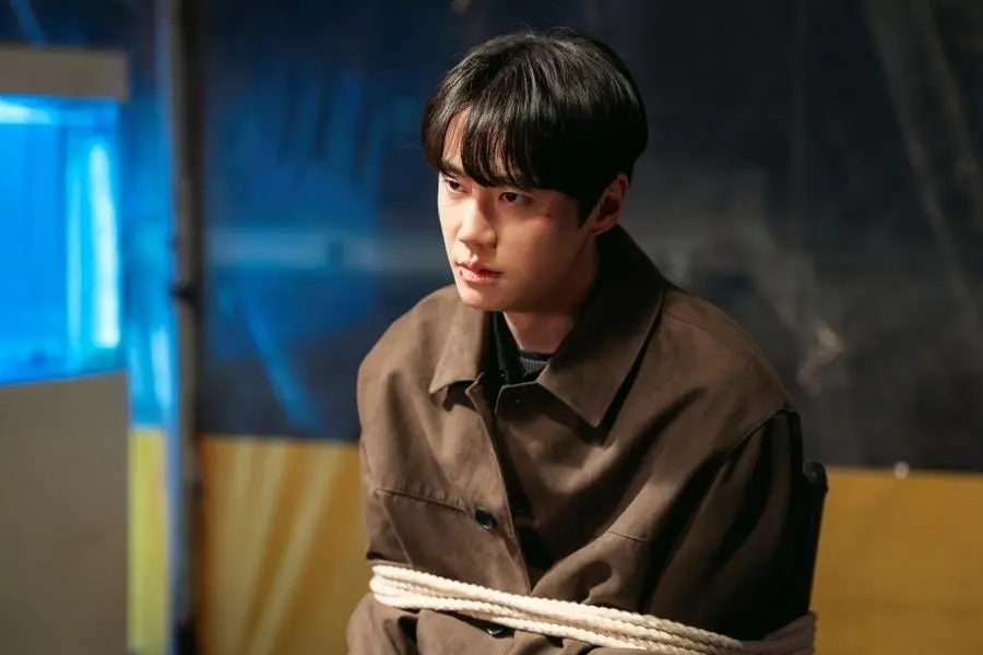 لي جون يونغ يقع في فخ في مسلسل "مبتدئ ولد من جديد - Reborn Rookie"