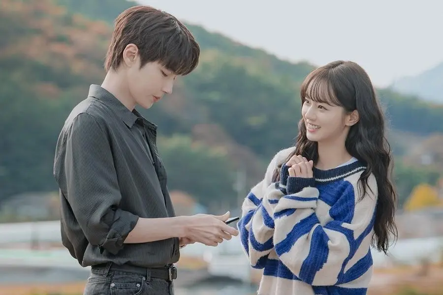 تبدأ علاقة هوانغ إن يوب و هييري بالتغير في مسلسل "حلم إليك - Dream To You" تبدأ علاقة هوانغ إن يوب و هييري بالتغير في مسلسل "حلم إليك - Dream To You"
